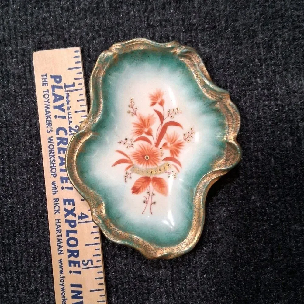 Vtg Hand Painted Porcelain Trinket Dish Green Gold Floral Scalloped Vanity Tray‎